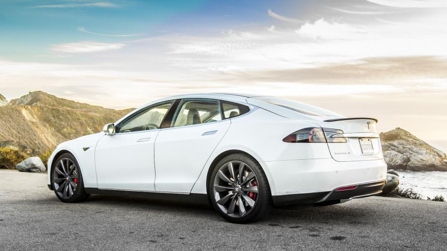  Tesla Model S P85+ 2012 года  (NA) (фото 6 из 9)